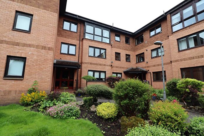 2 Bedroom Flat To Rent In Millholm Road, Cathcart, Glasgow, G44