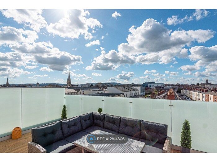 2 Bedroom Flat To Rent In High Street, Cheltenham, GL50