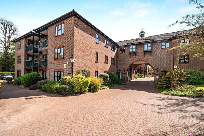 1 Bedroom Apartment For Sale In Wraymead Place, Wray Park Road, Reigate, Surrey, RH2