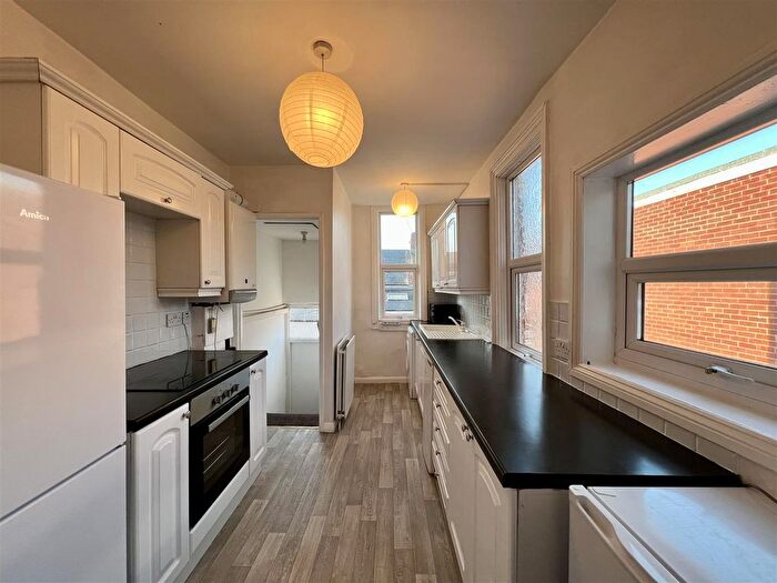 5 Bedroom Maisonette To Rent In Greystoke Avenue, Newcastle Upon Tyne, NE2