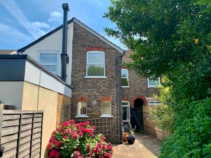 4 Bedroom Terraced House To Rent In Clarence Street, Egham, TW20