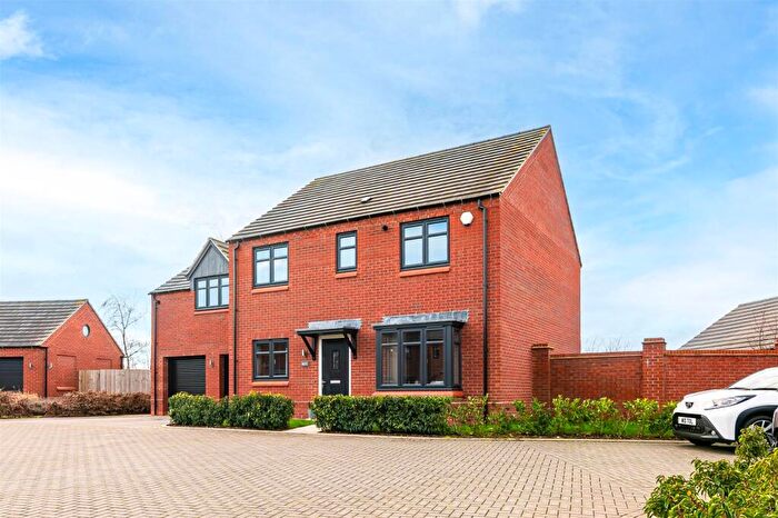 5 Bedroom Detached House For Sale In Mill Field Close, Burton Joyce, Nottingham, NG14