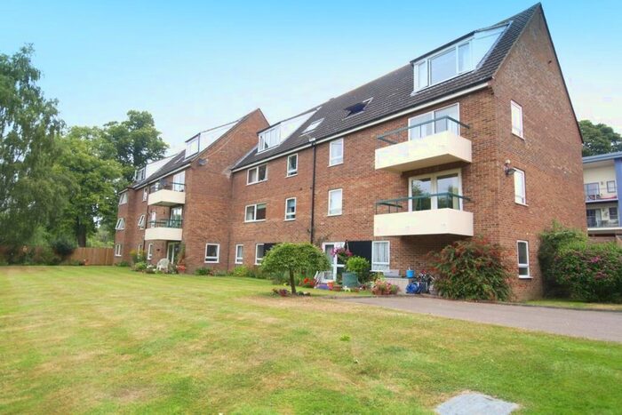 2 Bedroom Flat To Rent In St. Martins Close, Norwich, NR3