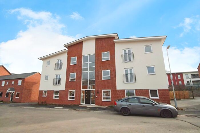 2 Bedroom Flat To Rent In Ferridays Fields, Woodside, Telford, TF7