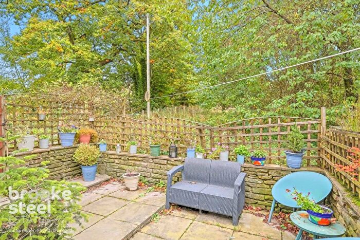 2 Bedroom End Of Terrace House For Sale In Burnley Road, Edenfield, BL0