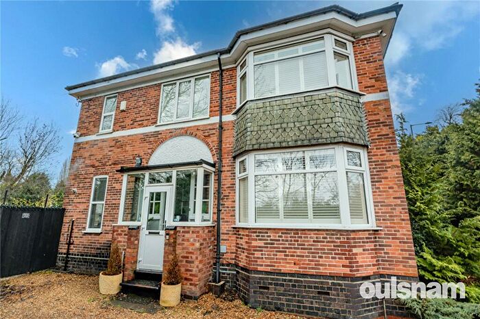 4 Bedroom Semi Detached House For Sale In Pershore Road South, Kings Norton, Birmingham, West Midlands, B30