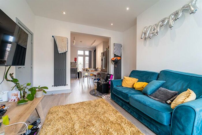 5 Bedroom House To Rent In Bournbrook Road, Birmingham, B29