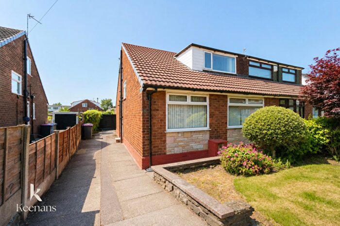 3 Bedroom Semi-Detached Bungalow For Sale In Wheatley Road, Wardley, M27