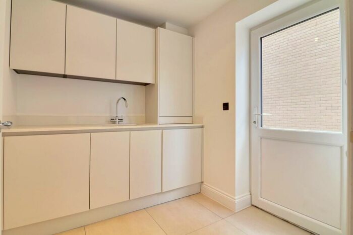 5 Bedroom Detached House To Rent In Parkland Place, Newport, Saffron Walden, CB11