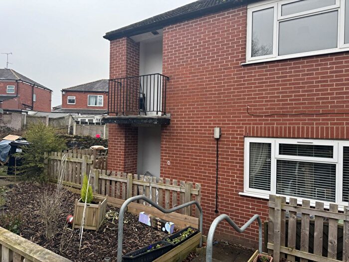 1 Bedroom Maisonette To Rent In Langley Mount, Leeds, LS13