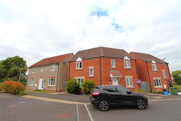 4 Bedroom House To Rent In Abbotswood Close, Keynsham, Bristol, BS31