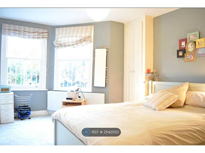 2 Bedroom Flat To Rent In Bromfelde Road, Clapham, SW4