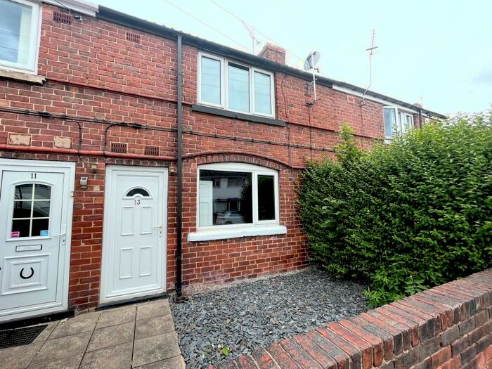 3 Bedroom Terraced House To Rent In Carlyle Road, Maltby, S66