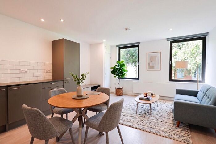 1 Bedroom Apartment To Rent In Southernhay Gardens, Exeter, EX1