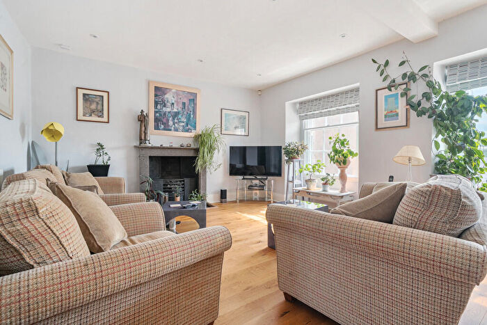 3 Bedroom Apartment For Sale In Flat, Stramongate, Kendal, Cumbria, LA9