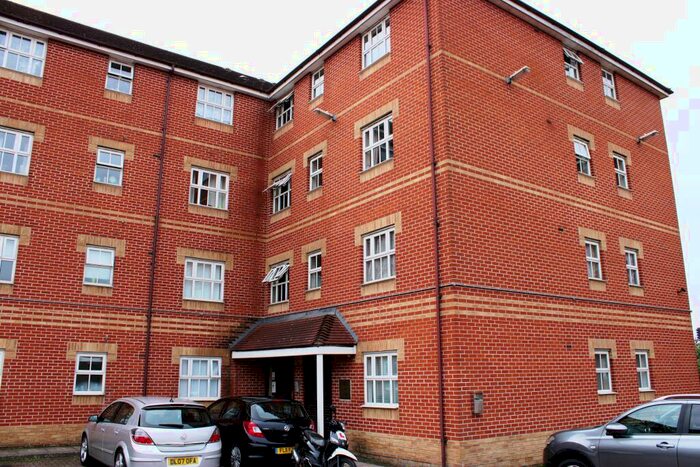 2 Bedroom Flat To Rent In Berberis Court, Ilford, IG1
