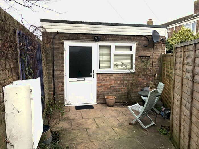 Studio To Rent In West Way, Wick, Littlehampton, BN17