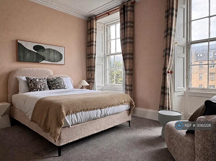 2 Bedroom Flat To Rent In Edinburgh, Edinburgh, EH8