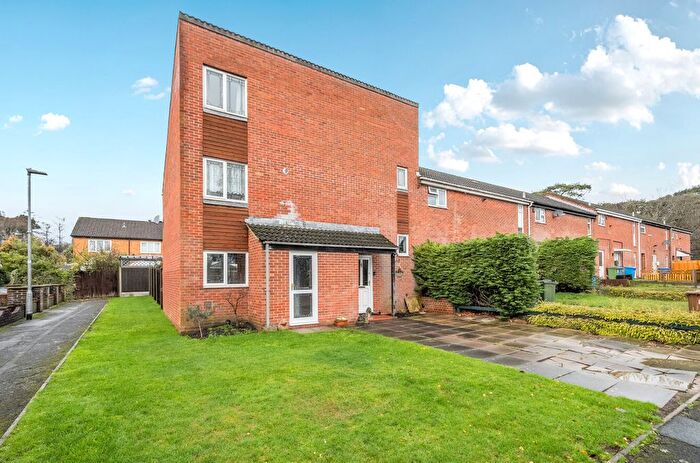 4 Bedroom End Terrace House For Sale In Oakdale, Bracknell, Berkshire, RG12