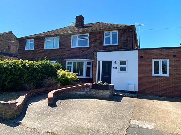 3 Bedroom Semi Detached House For Sale In Priams Way, Stapleford, Cambridge, CB22