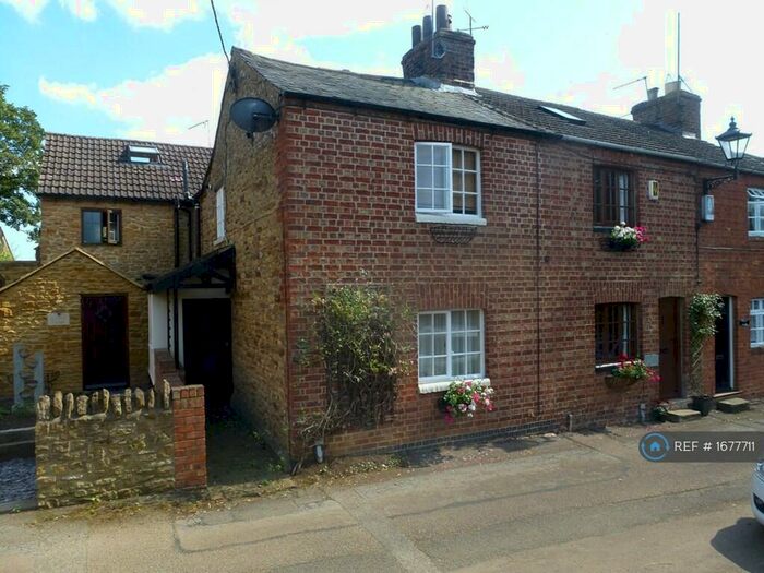 2 Bedroom Terraced House To Rent In Pound Lane, Northampton, NN3