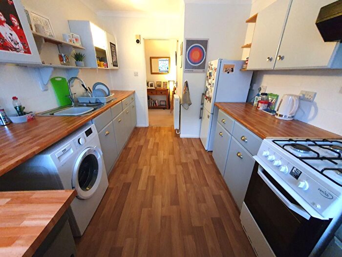 2 Bedroom Flat To Rent In Cypress Close, Whitstable, CT5