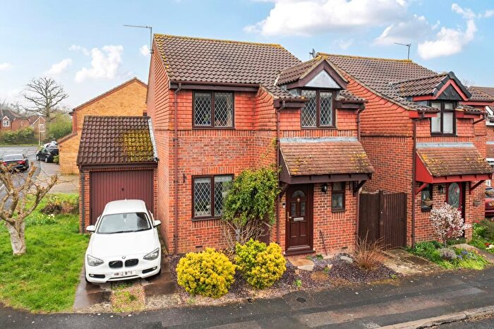 3 Bedroom Detached House For Sale In Basingstoke, Hampshire, RG24