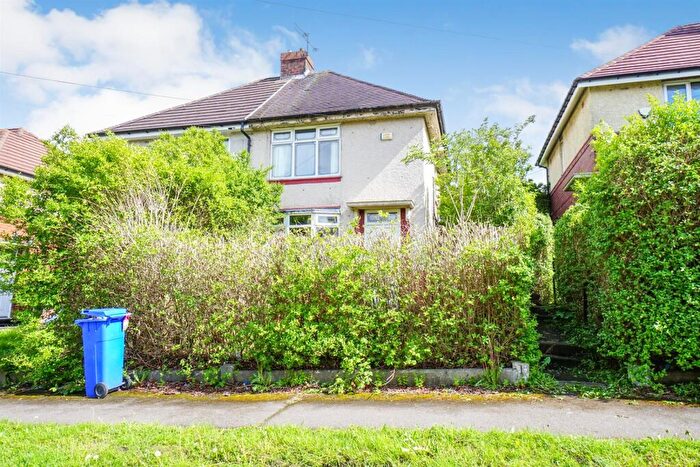 3 Bedroom Semi-Detached House For Sale In Masters Road, Sheffield, S5