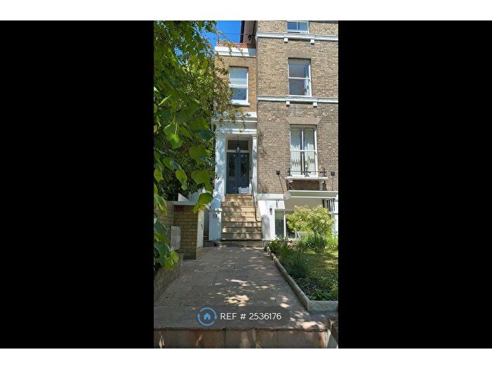 2 Bedroom Flat To Rent In Granville Park, London, SE13