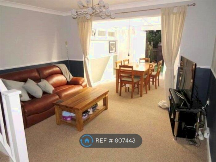 2 Bedroom Terraced House To Rent In Katrine Square, Hemel Hempstead, HP2