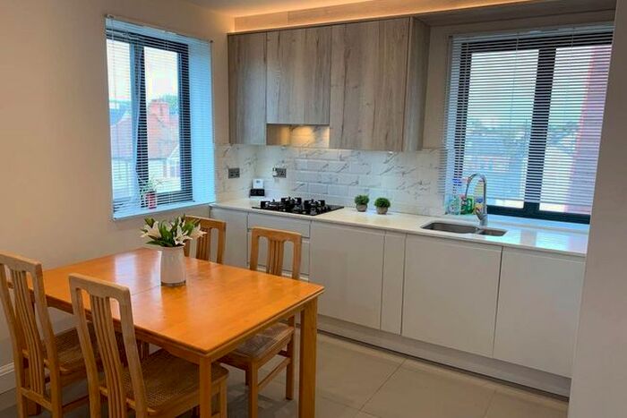 2 Bedroom Flat To Rent In New Heston Road, Heston, Hounslow, TW5