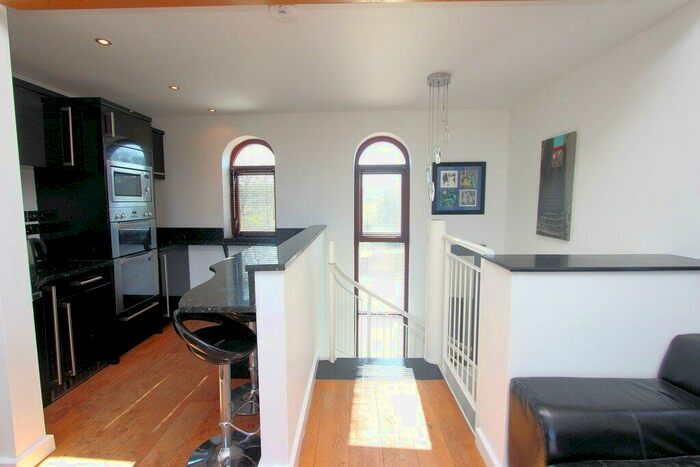 1 Bedroom Detached House To Rent In Huddersfield Road, Ingbirchworth, Sheffield, South Yorkshire, S36