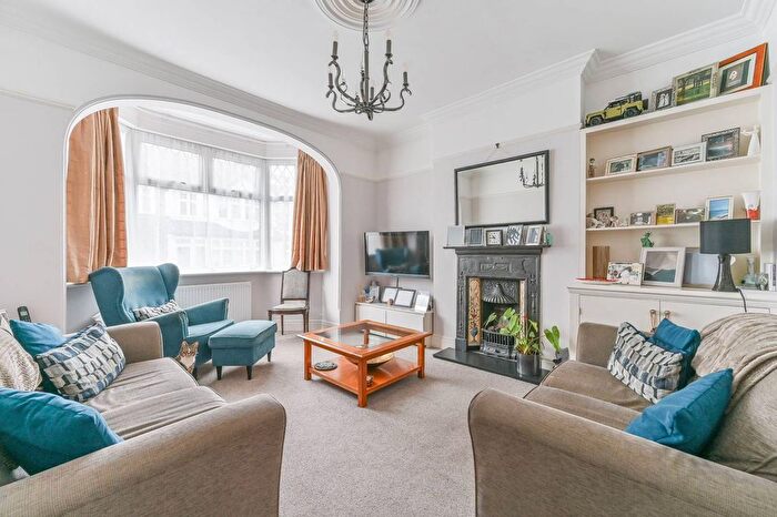 5 Bedroom Property For Sale In Bishops Park Road, Norbury, London, SW16