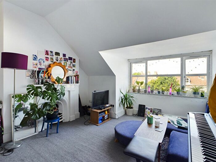 1 Bedroom Apartment To Rent In Goldstone Villas, Hove, East Sussex, BN3