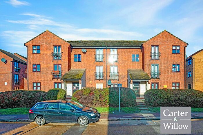 1 Bedroom Flat For Sale In Shafter Road, Dagenham, RM10