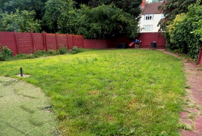 1 Bedroom Flat To Rent In Watford Way, Hendon, London, NW4