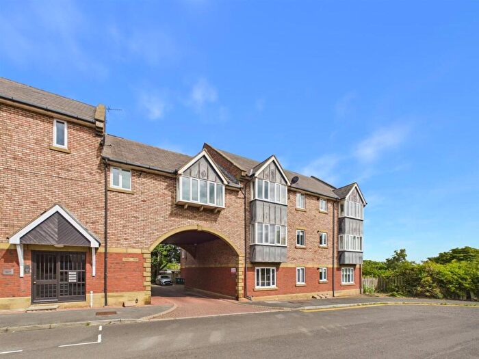 2 Bedroom Apartment For Sale In Priory Mews, Tynemouth, NE30