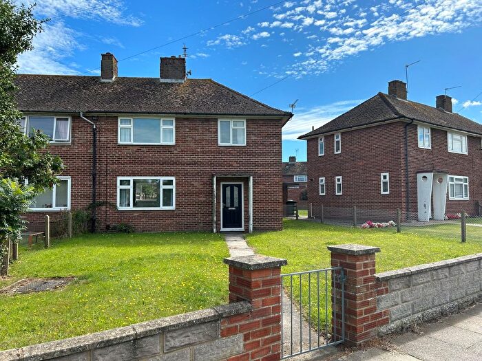 3 Bedroom Semi-Detached House To Rent In Queens Crescent, Gorleston, Great Yarmouth, NR31