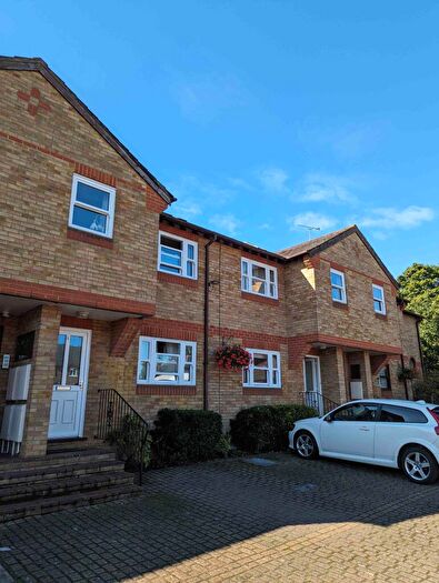 2 Bedroom Flat To Rent In Windsor, Fawcett Road, SL4