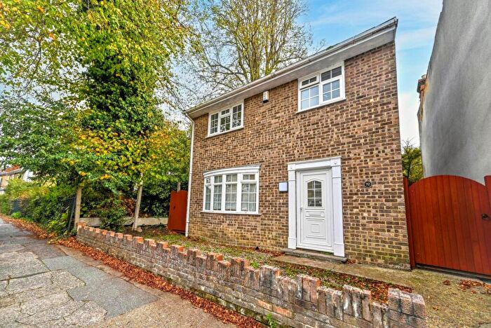 3 Bedroom Detached House For Sale In Martyrs Field Road, Canterbury, CT1