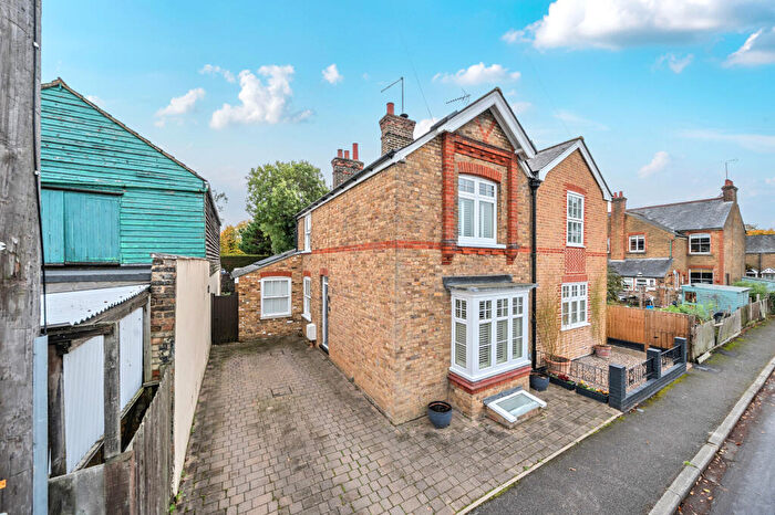 3 Bedroom Semi Detached House For Sale In Tower Street, Hertford, SG14