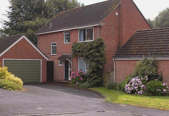 4 Bedroom Detached House To Rent In The Paddocks, Ramsbury, Marlborough, SN8