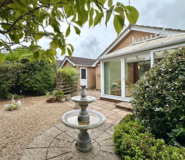 2 Bedroom Detached Bungalow For Sale In Spring Lane, Bexhill-On-Sea, TN39