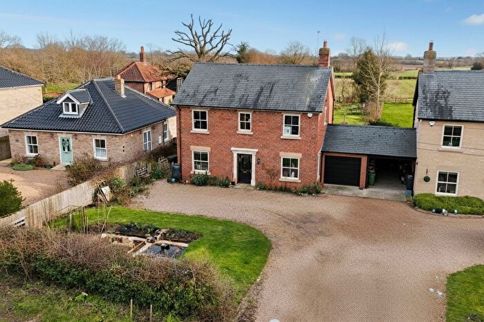 4 Bedroom Link Detached House For Sale In Seething Street, Seething, Norwich, NR15