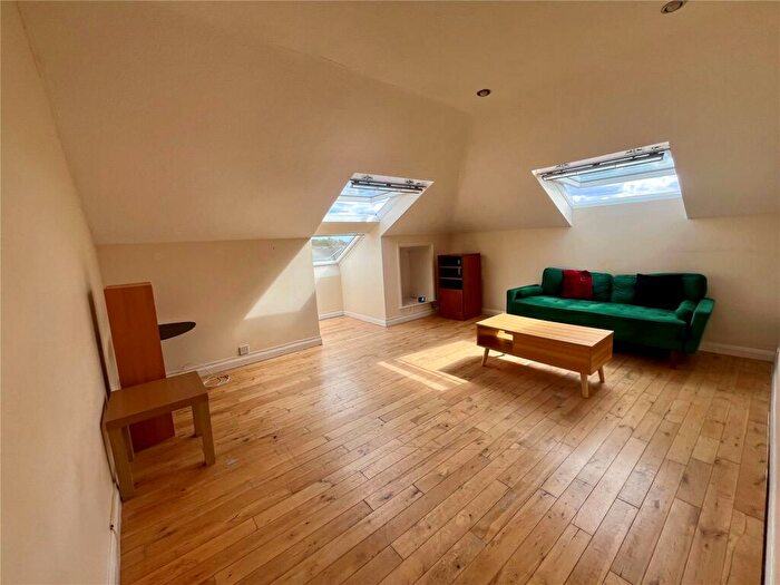 2 Bedroom Apartment To Rent In Charwood Road, Wokingham, Berkshire, RG40