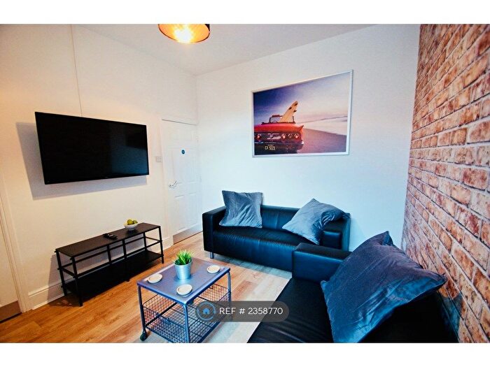4 Bedroom Terraced House To Rent In Oxford Street, Middlesbrough, TS1