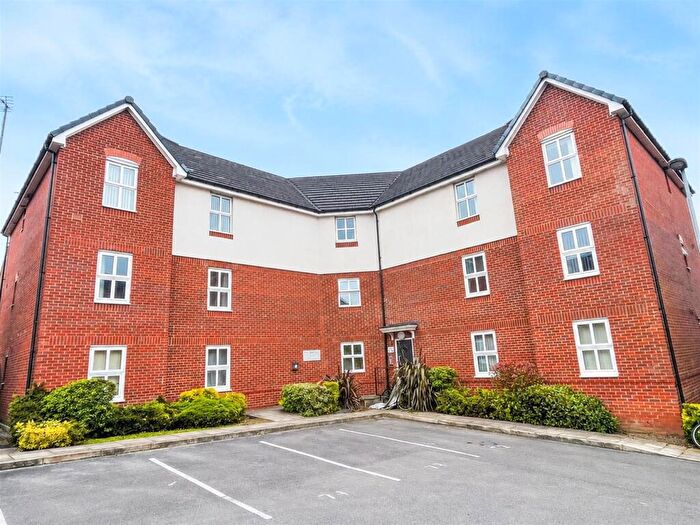 2 Bedroom Apartment For Sale In Hardy Close, Dukinfield, SK16