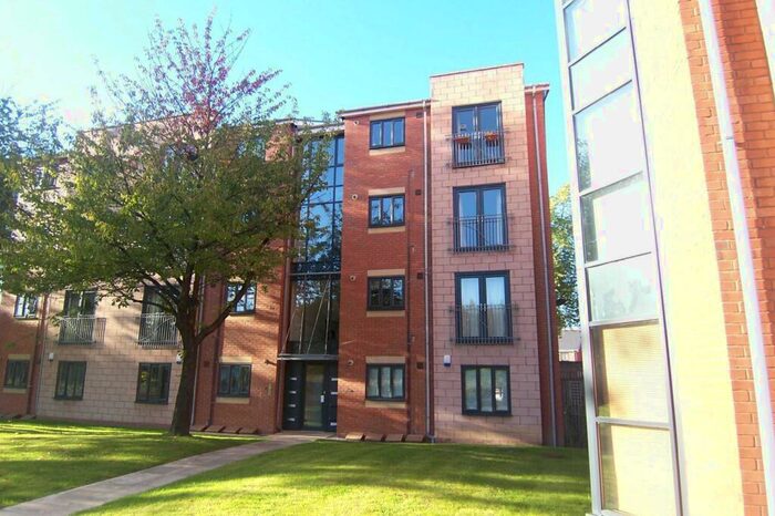 2 Bedroom Flat To Rent In Stretford Road, Hulme, Manchester, M15