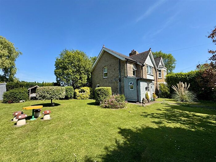 3 Bedroom Semi-Detached House For Sale In Whitewall, Magor, Caldicot, NP26