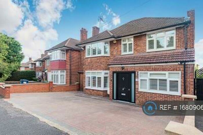 4 Bedroom Detached House To Rent In Wolmer Gardens, Edgware, HA8